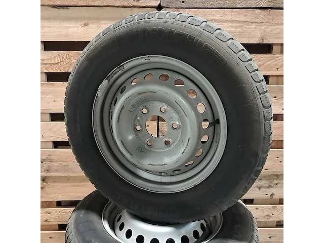 Set winterbanden, vredestein, comtrac winter, incl. velgen - afbeelding 3 van  10