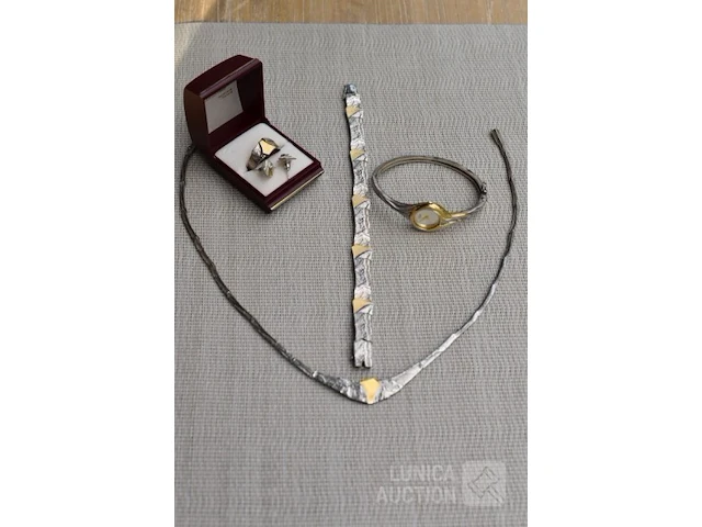 Set zilveren sieraden - afbeelding 2 van  10
