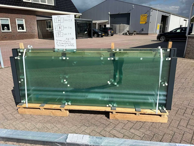 Sets glaspanelen – 94x260 (2x4), 86x260 (2x4), 82x260 (2x3) - afbeelding 3 van  11