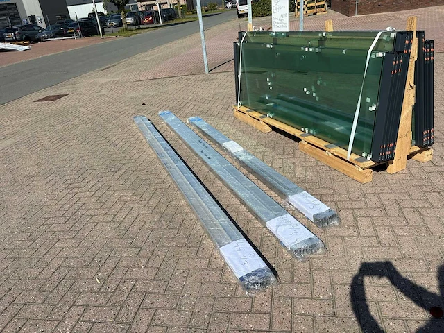 Sets glaspanelen – 94x260 (2x4), 86x260 (2x4), 82x260 (2x3) - afbeelding 7 van  11
