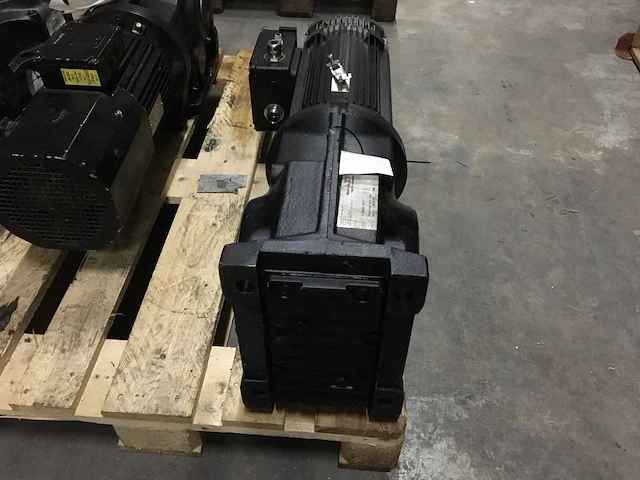 Sew eurodrive dc motorreductor - afbeelding 3 van  4