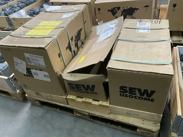 Sew-eurodrive elektromotor “ongebruikt” (3x) - afbeelding 9 van  15