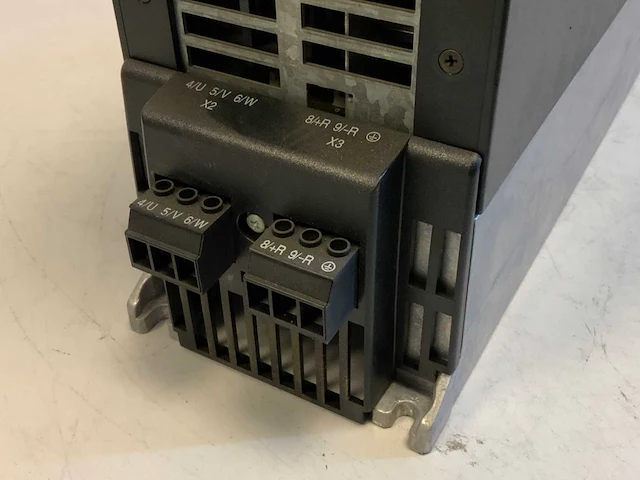 Sew eurodrive mds60a0015-5a3-4-00 inverter (2x) - afbeelding 11 van  24