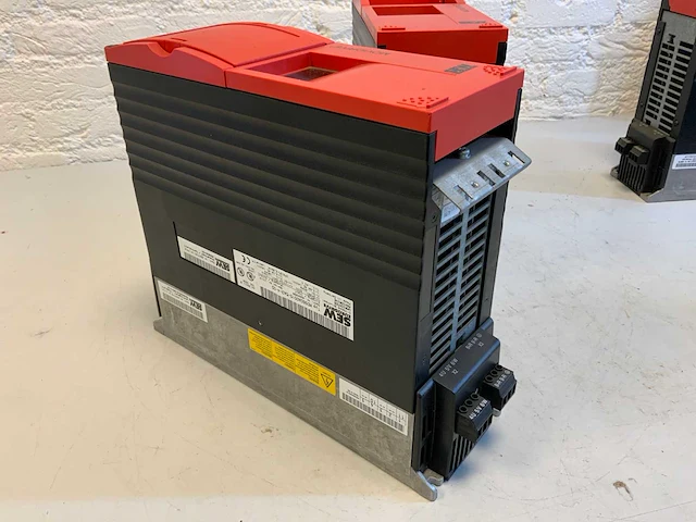 Sew eurodrive mds60a0015-5a3-4-00 inverter (2x) - afbeelding 18 van  24
