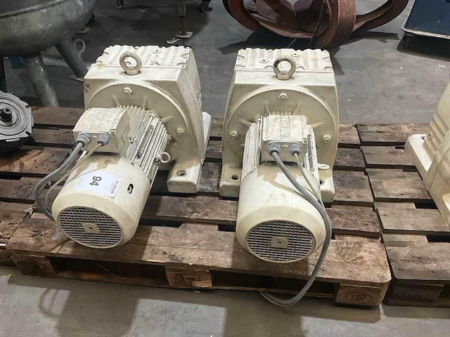 Sew eurodrive r107 elektromotor (2x) - afbeelding 2 van  5