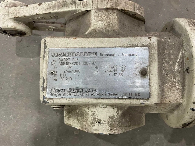 Sew-eurodrive sa32 t d16 variabele overbrenging - afbeelding 5 van  5