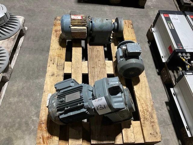 Sew-eurodrive / vector elektromotor (3x) - afbeelding 1 van  4