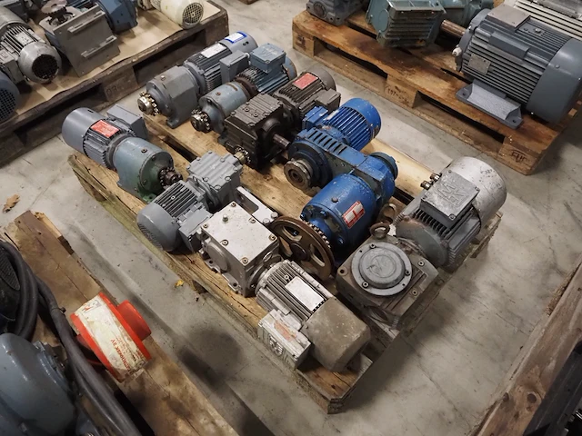 Sew eurodrive / vector - afbeelding 10 van  16