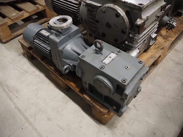 Sew eurodrive / vector - afbeelding 8 van  12