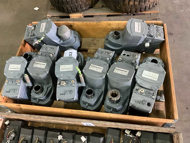 Sew mgftt4-dsm-dbc-b/ecr/iv/dsp reductormotor (8x) - afbeelding 2 van  5