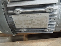 Sew - afbeelding 7 van  15