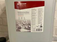 Shampoo & gedemineraliseerd water - afbeelding 3 van  4