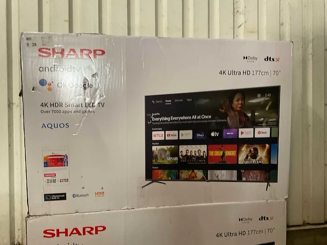 Sharp - 70 inch - televisie (2x) - afbeelding 6 van  10