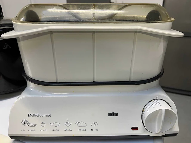 Sharp - sharp koelkast + braun multigourmet + inventum magnetron - afbeelding 21 van  23