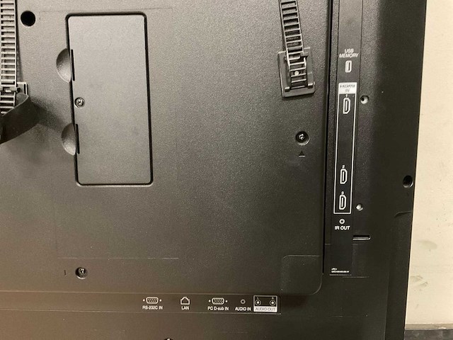 Sharp (pn-hw651) 65”, 3840x2160 (uhd) lcd monitor - afbeelding 6 van  6