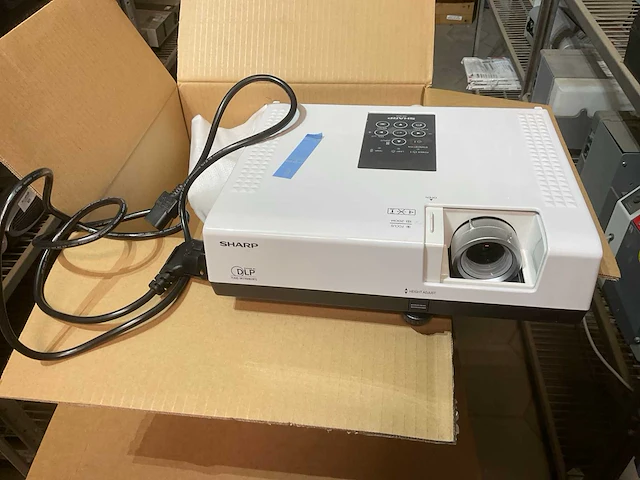 Sharp xr-55x projector - afbeelding 1 van  6