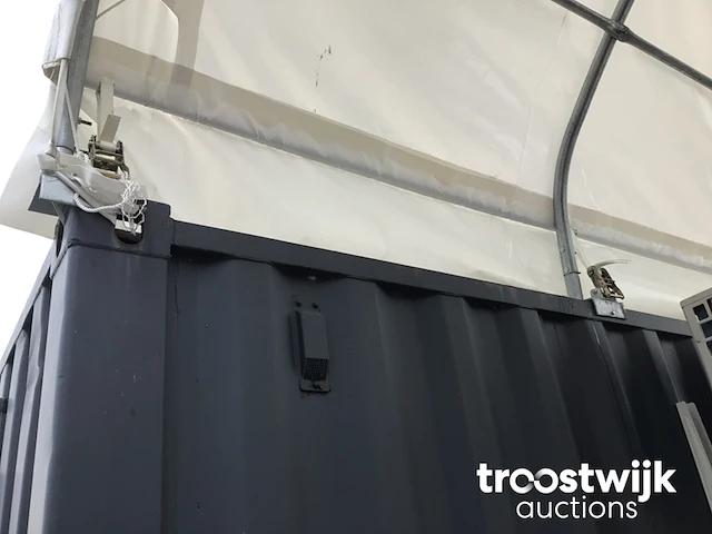 Shelter overkapping / tent tussen 2 containers - afbeelding 21 van  25
