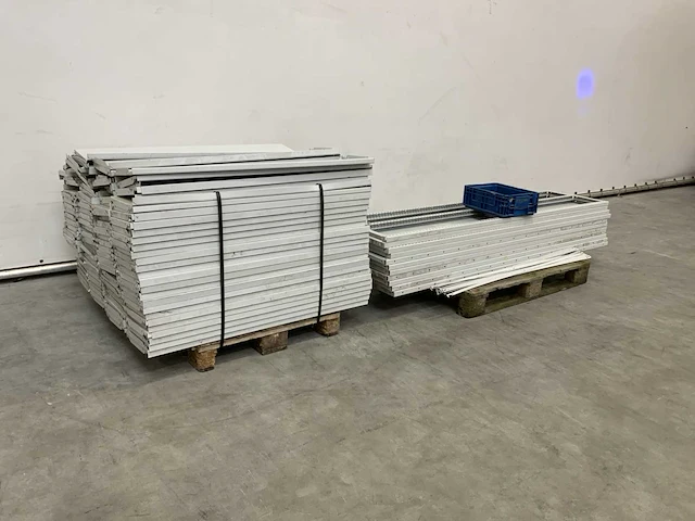Shelving - afbeelding 1 van  8