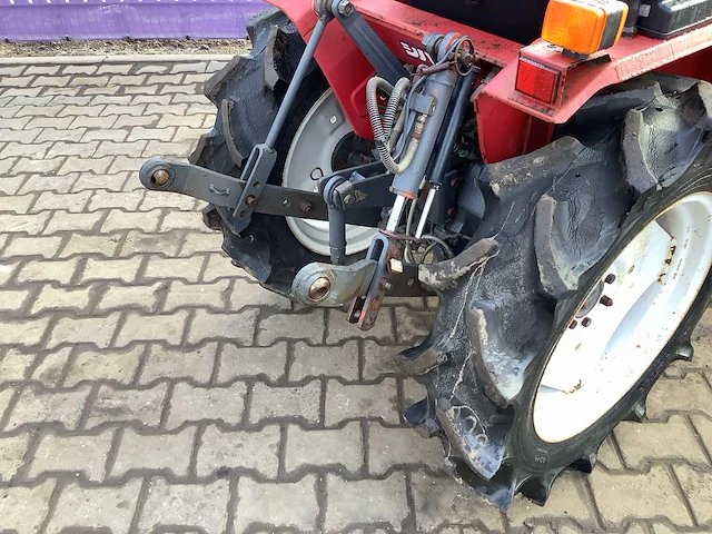 Shibaura - p15f - smalspoor- en compacttractor - afbeelding 7 van  11
