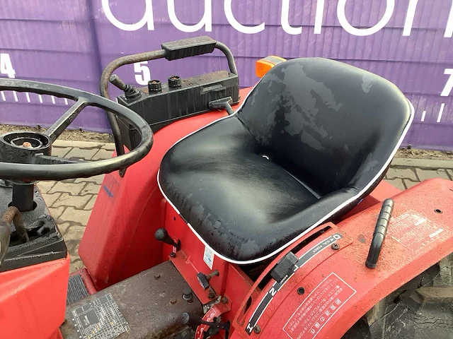 Shibaura - p15f - smalspoor- en compacttractor - afbeelding 9 van  11