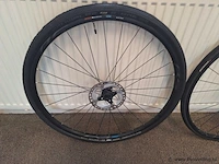 Shimano 28inch wielset met 160mm remschijven - afbeelding 2 van  7