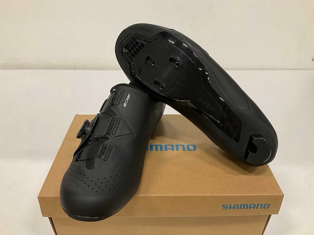 Shimano rc3 fietsschoenen maat 42 - afbeelding 2 van  3