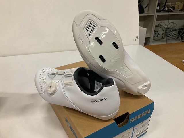 Shimano rc3w sh-rc300w damesfietsschoenen maat 36 - afbeelding 2 van  3
