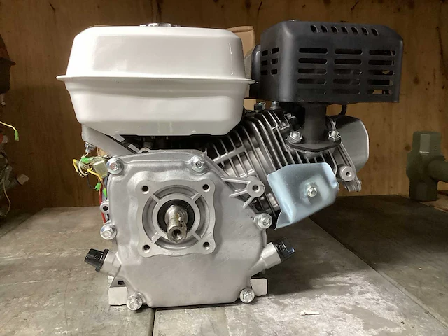 Shinwa lt 55 benzinemotor - afbeelding 3 van  3