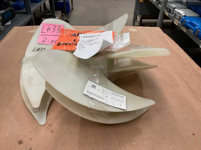 Ship and boat propulsion (2x) - afbeelding 2 van  4