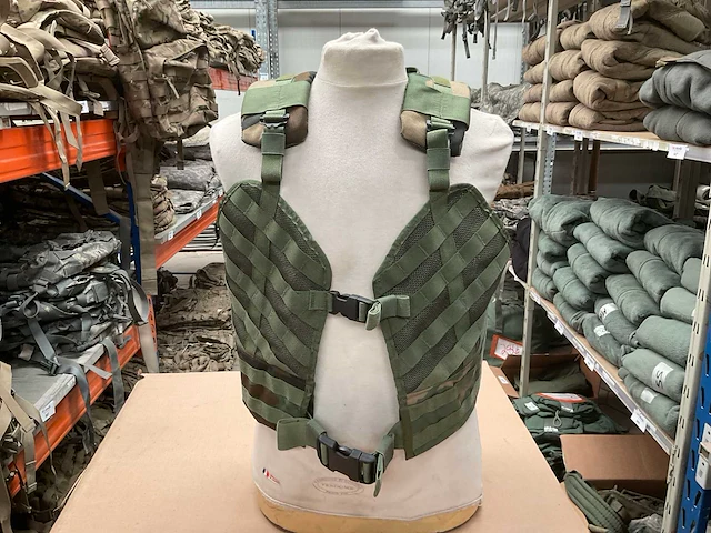 Shoulder pad assembly - afbeelding 1 van  3