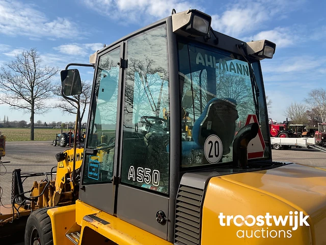 Shovel - afbeelding 6 van  28