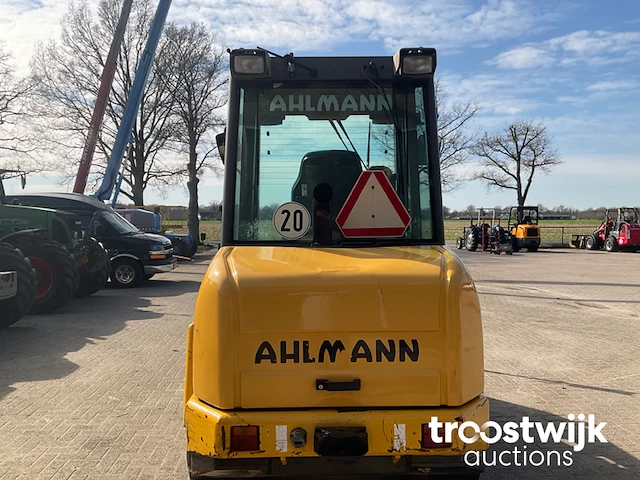 Shovel - afbeelding 8 van  28