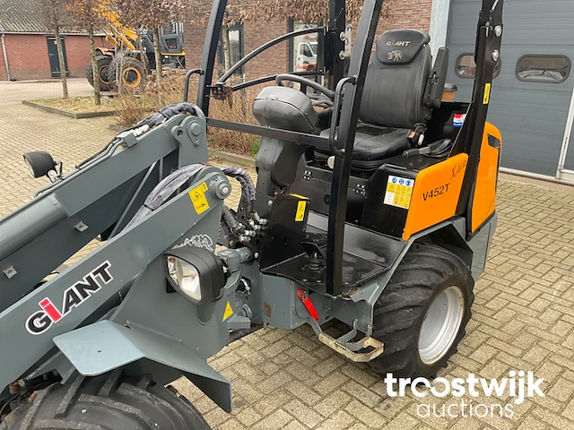 Shovel - afbeelding 3 van  21