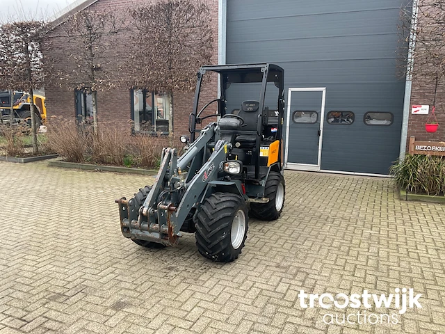 Shovel - afbeelding 12 van  21