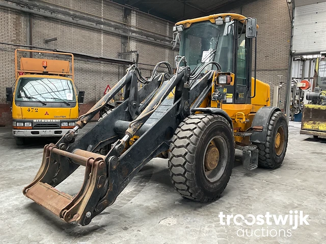 Shovel - afbeelding 1 van  20