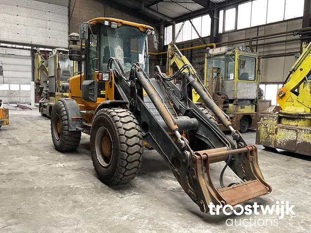 Shovel - afbeelding 15 van  20