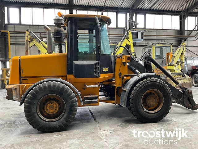 Shovel - afbeelding 17 van  20