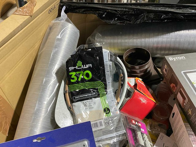 Showa, byron, mack, renson, fischer, sam mixpallet bouwmaterialen - afbeelding 2 van  6