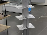 Showrek aluminium met hoogte 135 cm - afbeelding 2 van  2