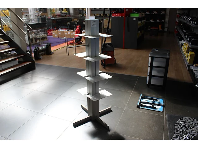 Showrek aluminium met hoogte 135cm - afbeelding 1 van  2