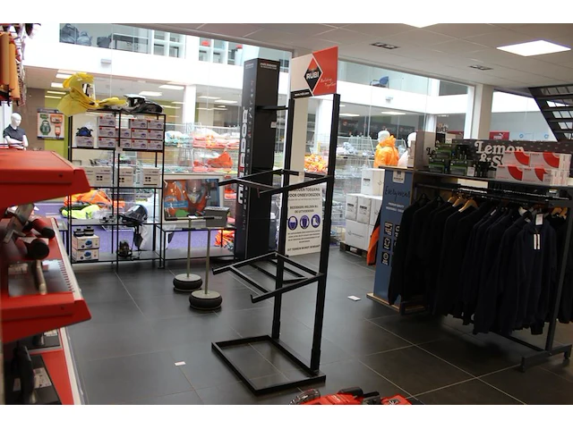 Showrek rubi afm. 65 cm x 55 cm x 180 cm - afbeelding 1 van  2