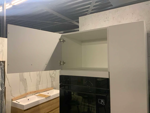 Showroom keuken hoekopstelling - afbeelding 17 van  22