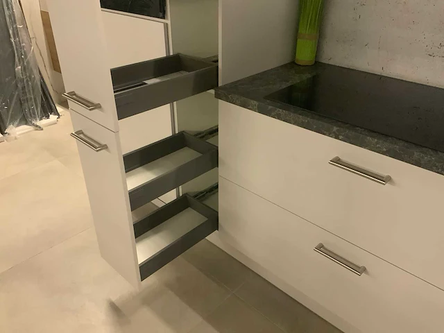 Showroom keuken hoekopstelling - afbeelding 20 van  22