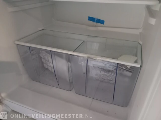Showroom keuken unit met 2x inbouw koelkast - afbeelding 2 van  23