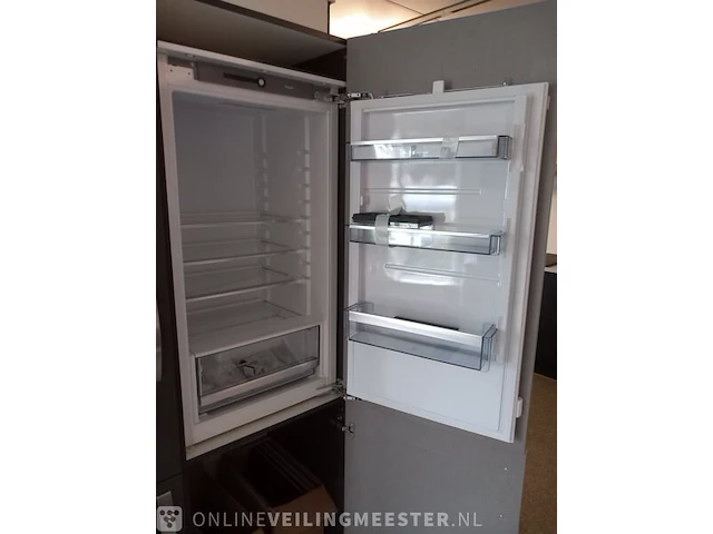 Showroom keuken unit met 2x inbouw koelkast - afbeelding 6 van  23