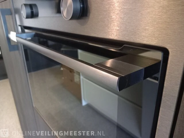 Showroom keuken unit met inbouwapparatuur tristar brucatio/wit - afbeelding 9 van  25