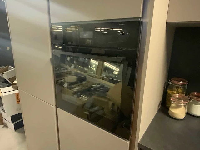 Showroom keukenopstelling - afbeelding 3 van  17
