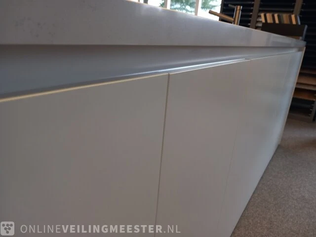 Showroom kookeiland met spoelbak en vaatwasser fino - afbeelding 17 van  24