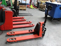Showroom model elektrische palletwagen bt type lht 100. - afbeelding 1 van  5