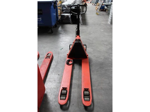 Showroom model elektrische palletwagen bt type lht 100. - afbeelding 2 van  5